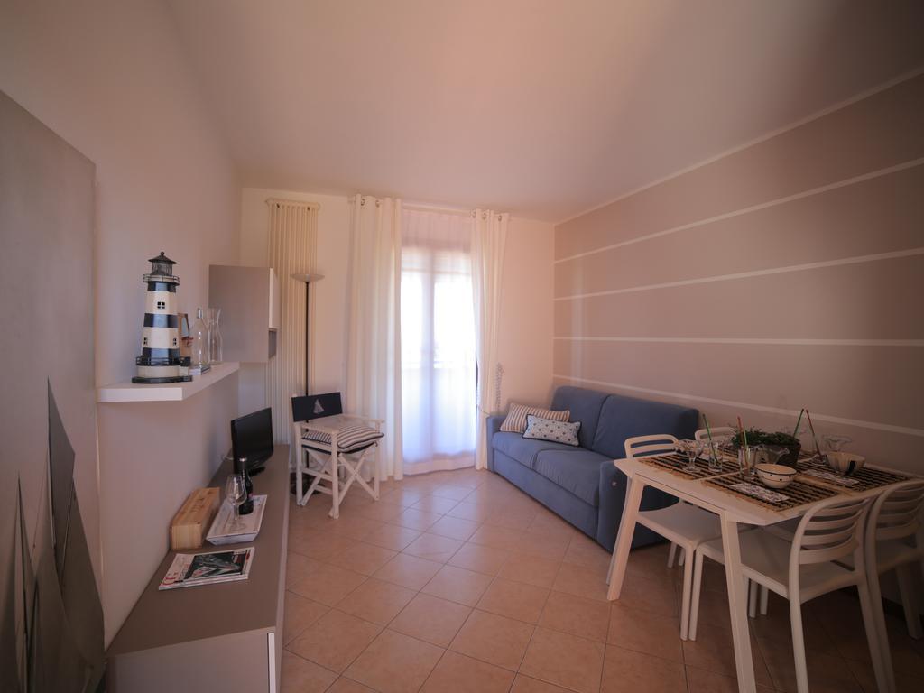 Bellasirmione Holiday Apartments Room photo